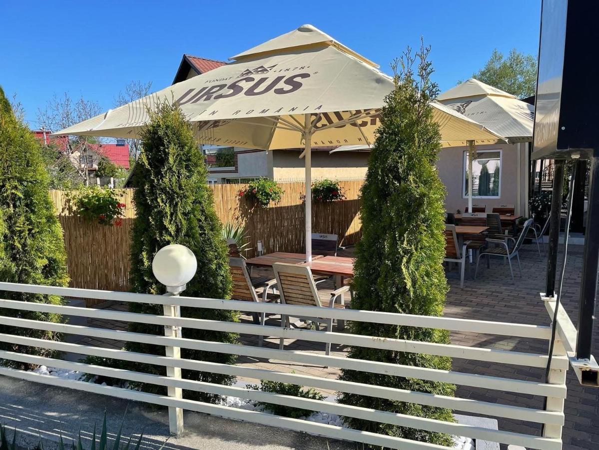 Pensiunea Prestige House Curtea de Argeş Exteriör bild